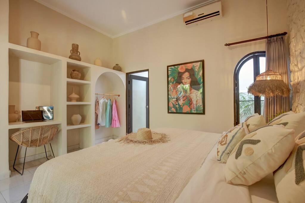 3 Beds With Pool, Butler & Parking M5 Apartemen