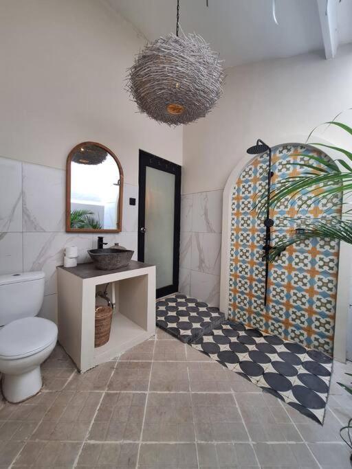 3 Beds With Pool, Butler & Parking M5 Apartemen Seminyak (Bali)