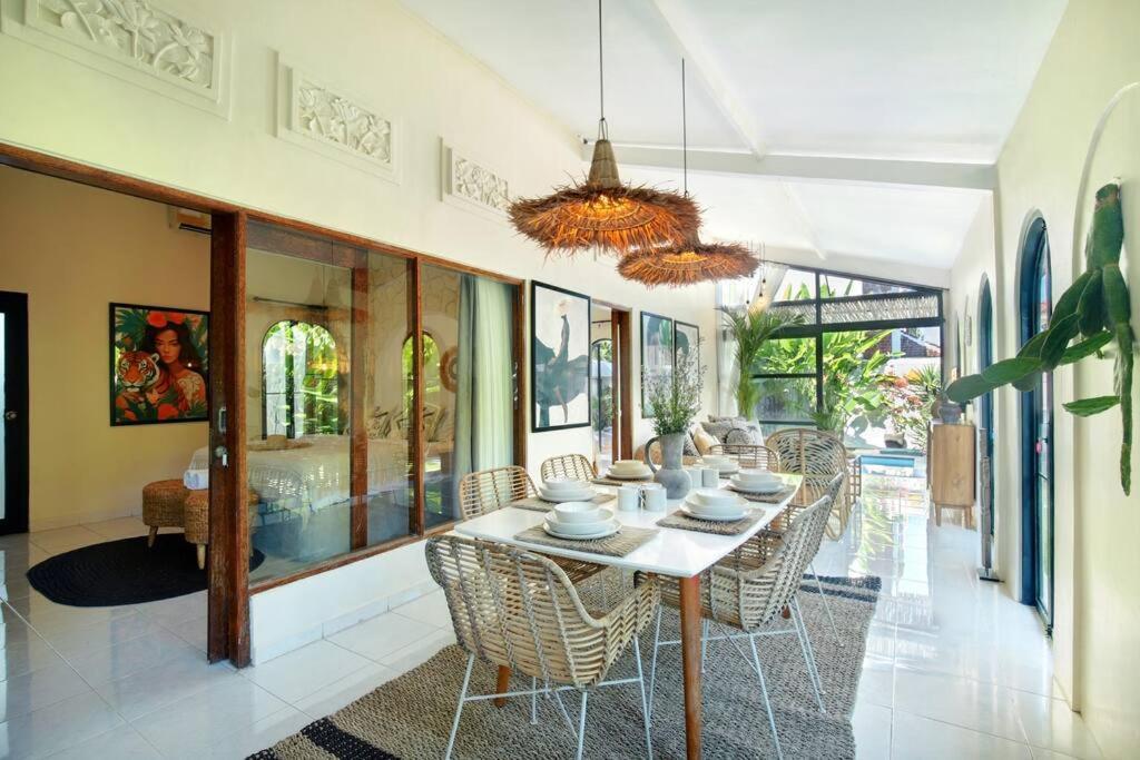 3 Beds With Pool, Butler & Parking M5 Apartemen *