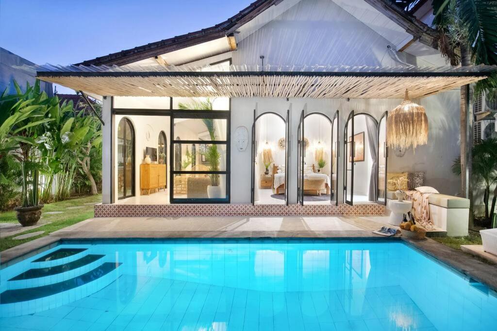 3 Beds With Pool, Butler & Parking M5 Apartemen *
