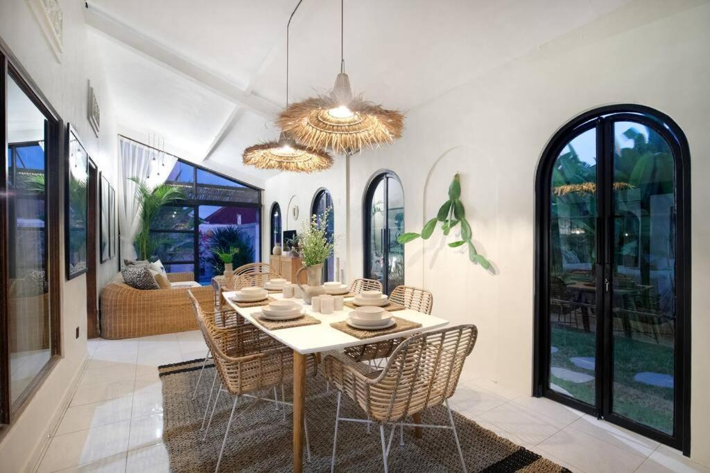 3 Beds With Pool, Butler & Parking M5 Apartemen *